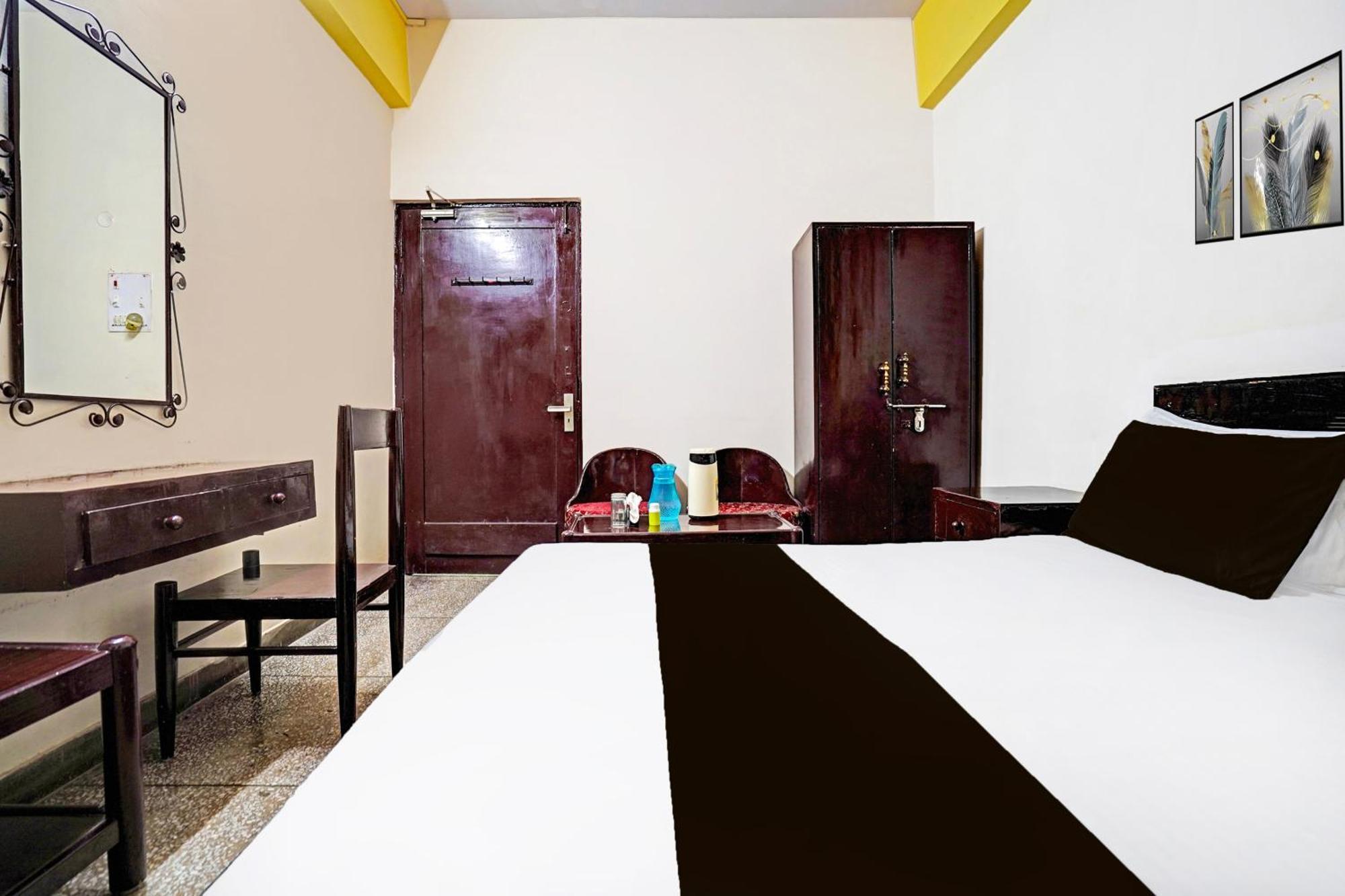 Hotel O Raj Mahal Kānpur Exterior foto