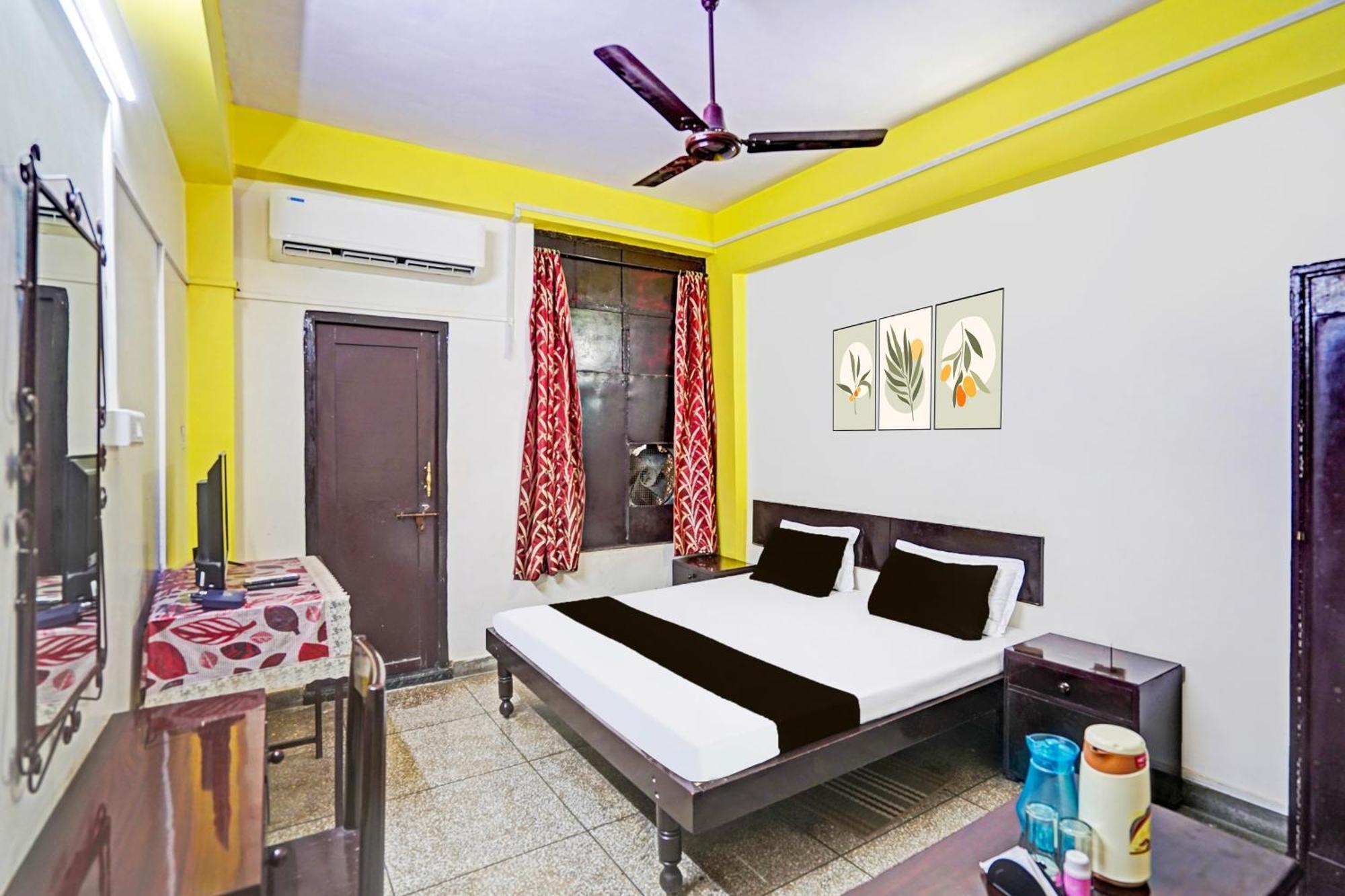 Hotel O Raj Mahal Kānpur Exterior foto