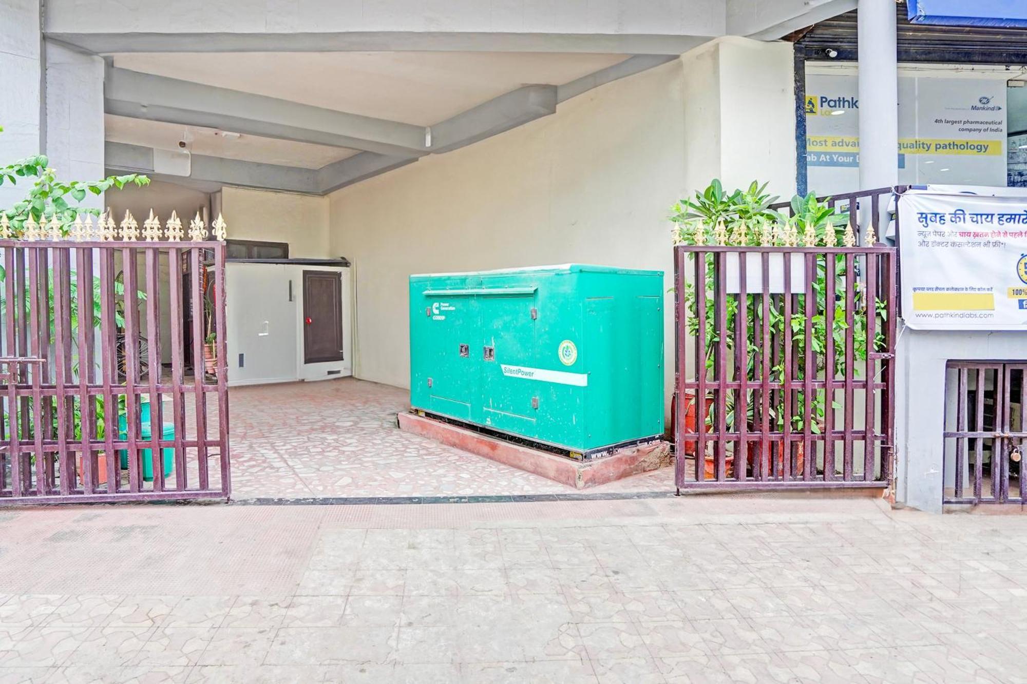 Hotel O Raj Mahal Kānpur Exterior foto