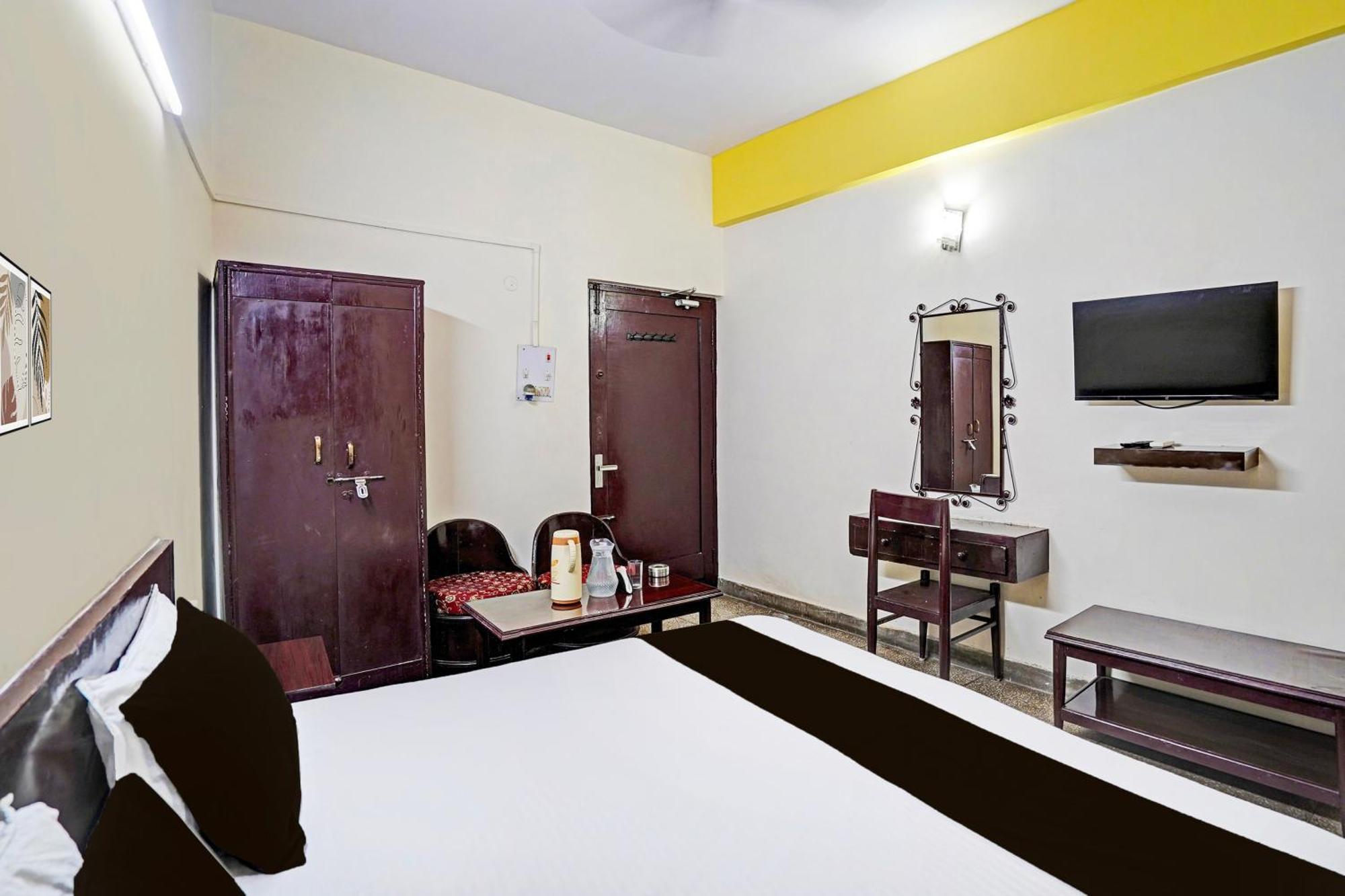 Hotel O Raj Mahal Kānpur Exterior foto