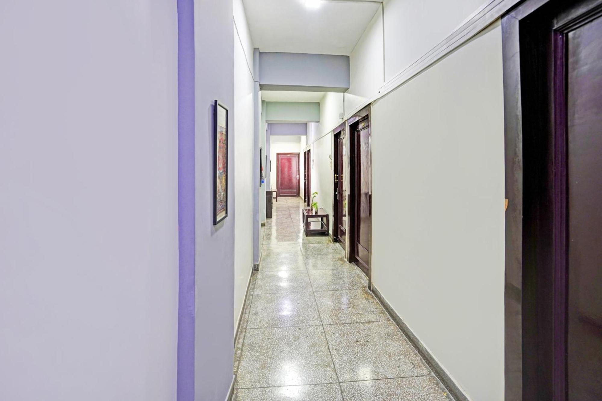 Hotel O Raj Mahal Kānpur Exterior foto